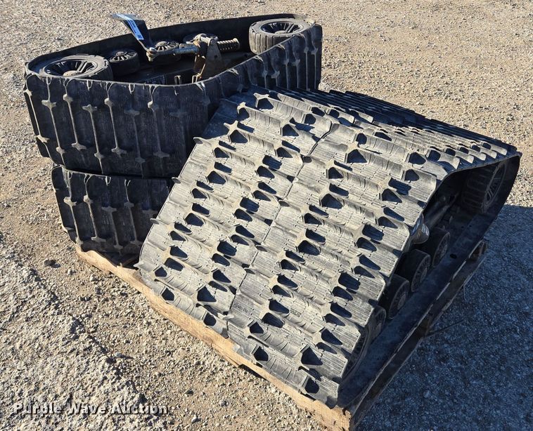 image for item EQ3909 Camso UTV 4S1  UTV tracks 