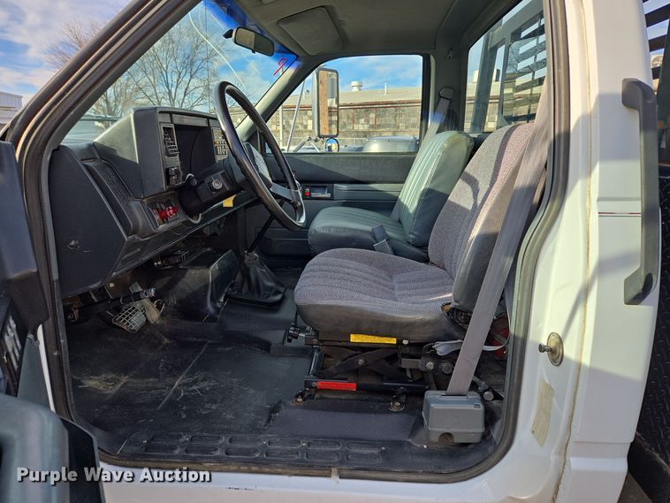 image for item EQ3942 1994 GMC Topkick C6500 dump flatbed truck