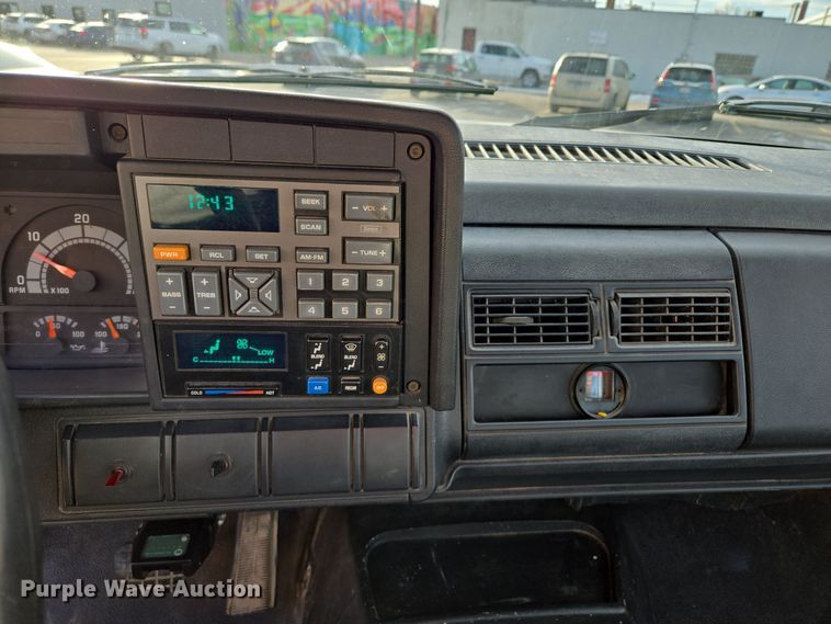 image for item EQ3942 1994 GMC Topkick C6500 dump flatbed truck