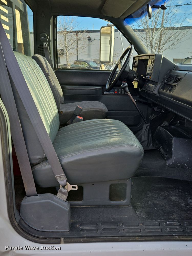 image for item EQ3942 1994 GMC Topkick C6500 dump flatbed truck