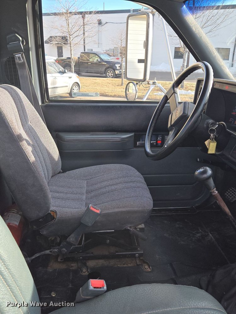 image for item EQ3942 1994 GMC Topkick C6500 dump flatbed truck