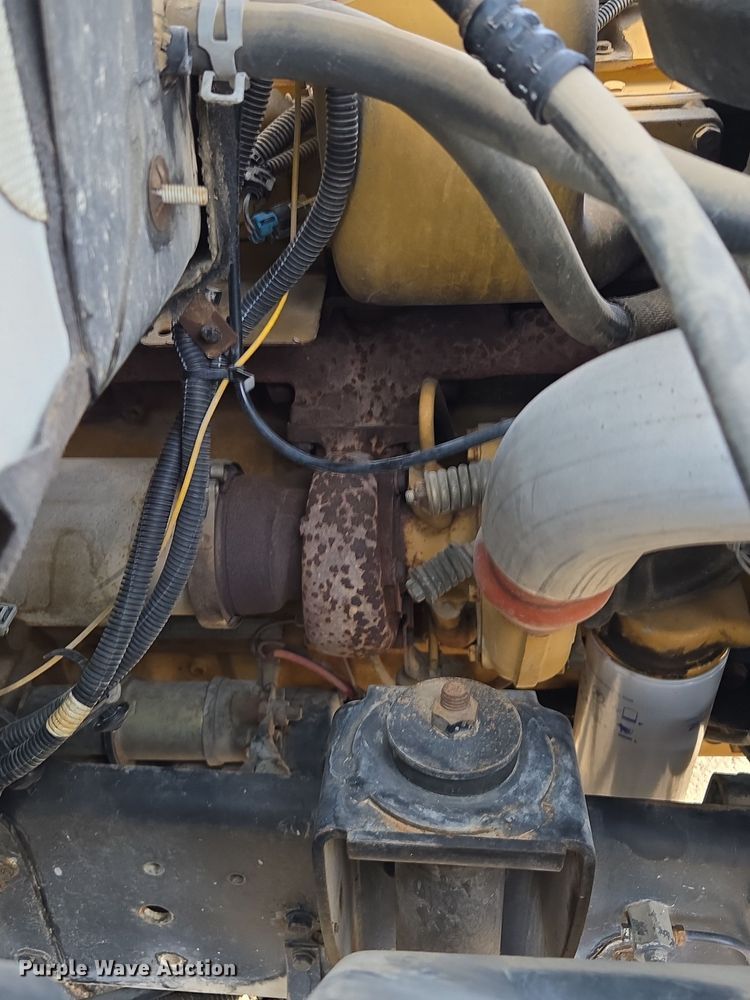 image for item EQ3942 1994 GMC Topkick C6500 dump flatbed truck