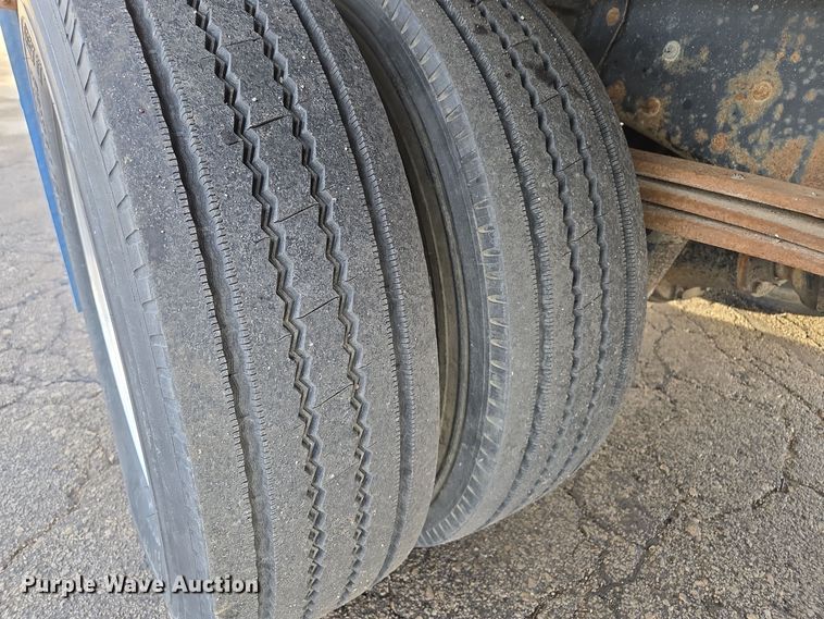 image for item EQ3942 1994 GMC Topkick C6500 dump flatbed truck