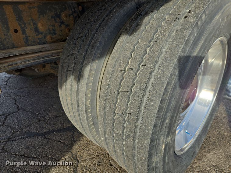 image for item EQ3942 1994 GMC Topkick C6500 dump flatbed truck