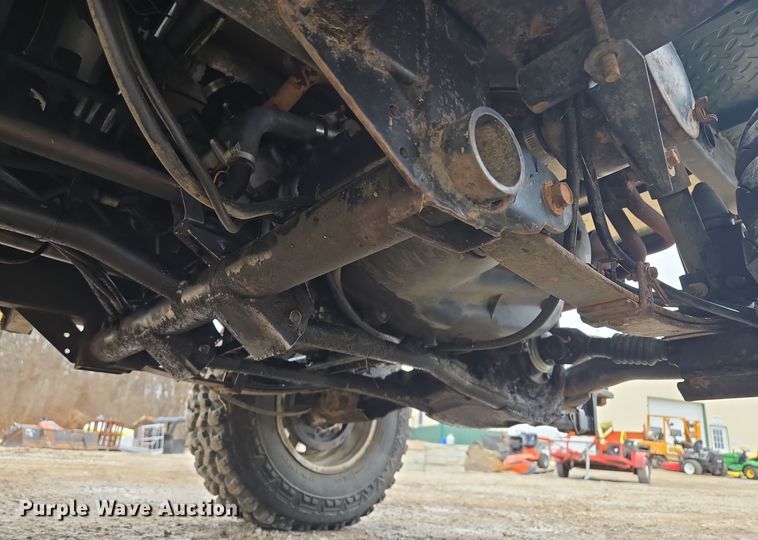 image for item EQ3953 2003 Kawasaki Mule utility vehicle