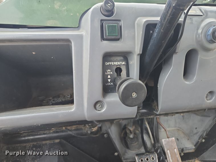 image for item EQ3953 2003 Kawasaki Mule utility vehicle