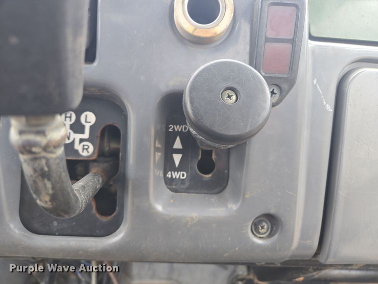 image for item EQ3953 2003 Kawasaki Mule utility vehicle