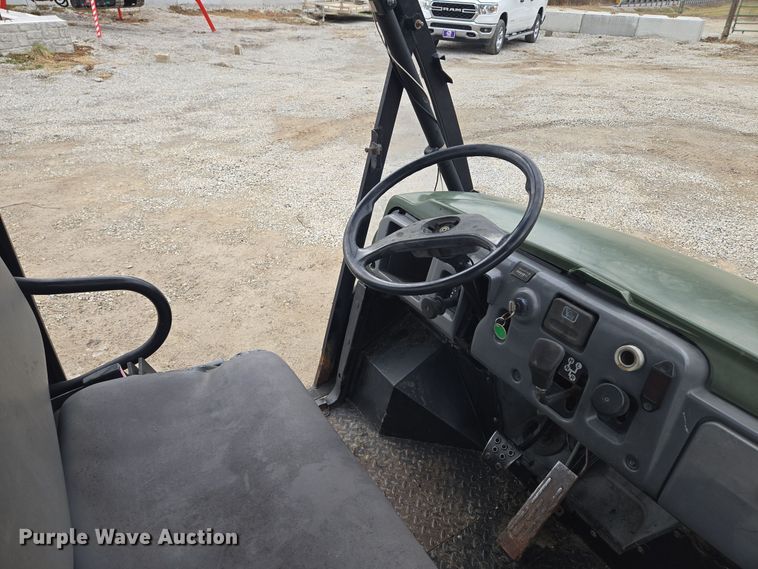 image for item EQ3953 2003 Kawasaki Mule utility vehicle