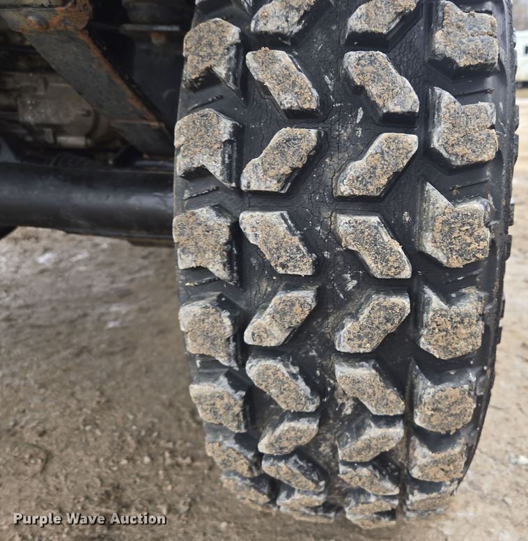 image for item EQ3953 2003 Kawasaki Mule utility vehicle