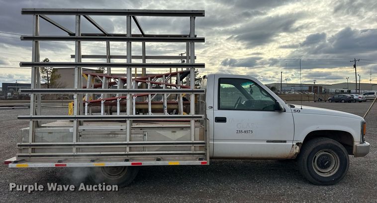 image for item ER4838 1997 GMC Sierra C2500 flatbed pickup truck