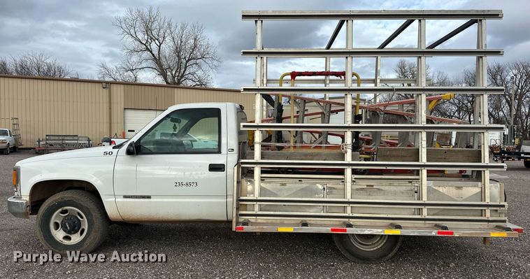 image for item ER4838 1997 GMC Sierra C2500 flatbed pickup truck
