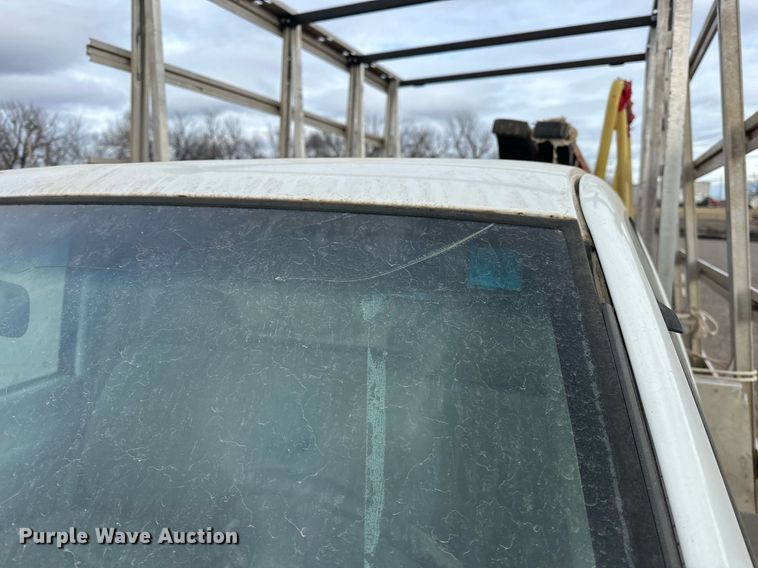 image for item ER4838 1997 GMC Sierra C2500 flatbed pickup truck