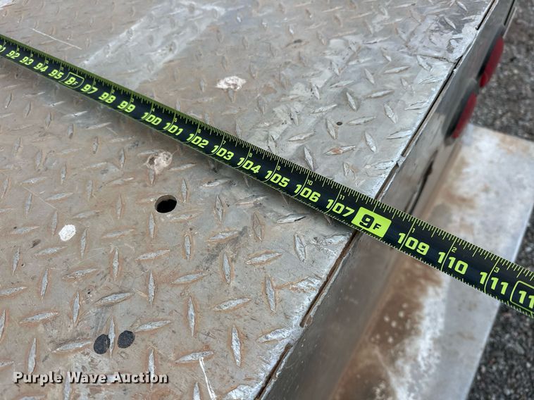 image for item ER4838 1997 GMC Sierra C2500 flatbed pickup truck