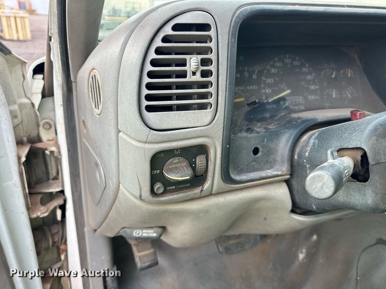 image for item ER4838 1997 GMC Sierra C2500 flatbed pickup truck