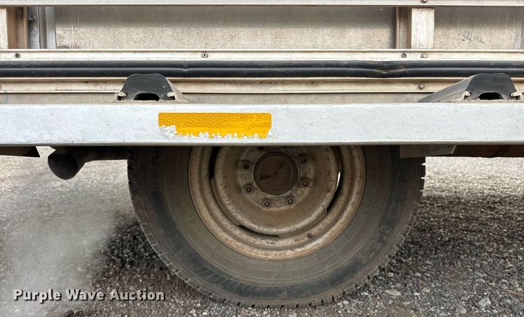 image for item ER4838 1997 GMC Sierra C2500 flatbed pickup truck