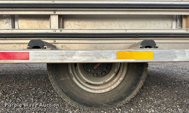 image for item ER4838 1997 GMC Sierra C2500 flatbed pickup truck