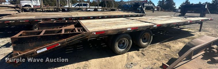image for item ER4841 2006 Diamond T Trailers 10232DTF equipment trailer