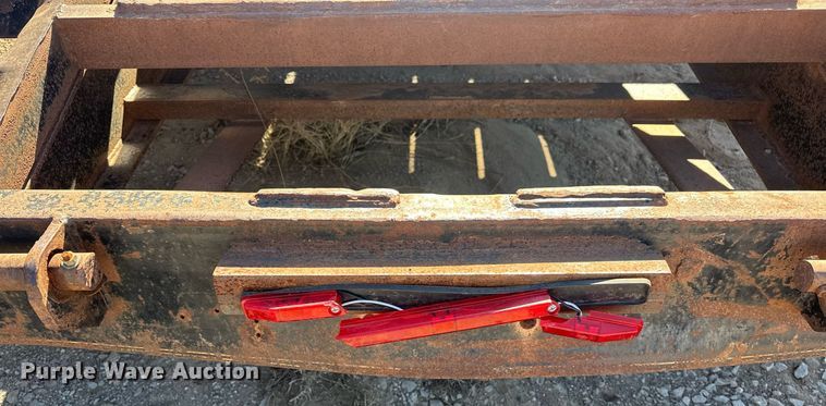 image for item ER4841 2006 Diamond T Trailers 10232DTF equipment trailer