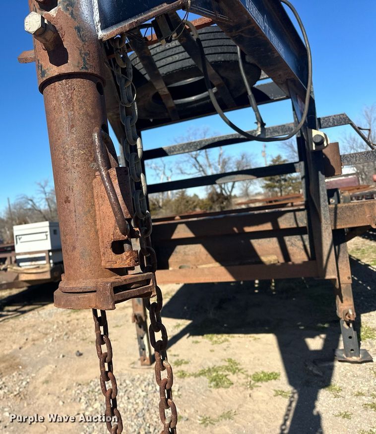 image for item ER4841 2006 Diamond T Trailers 10232DTF equipment trailer