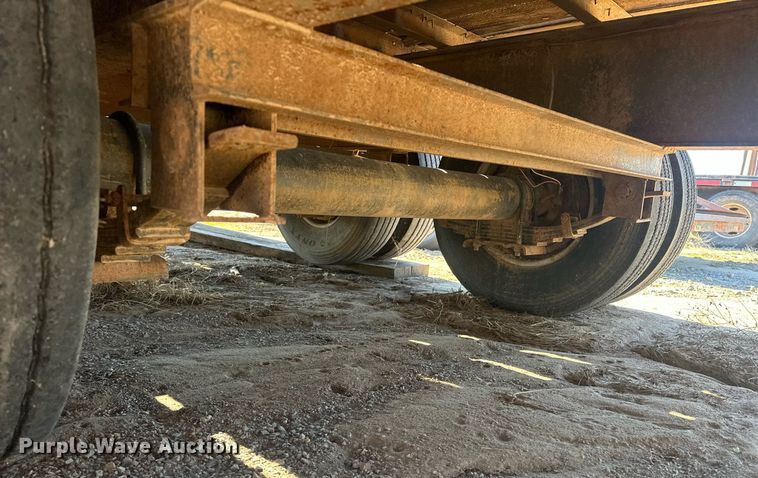 image for item ER4841 2006 Diamond T Trailers 10232DTF equipment trailer