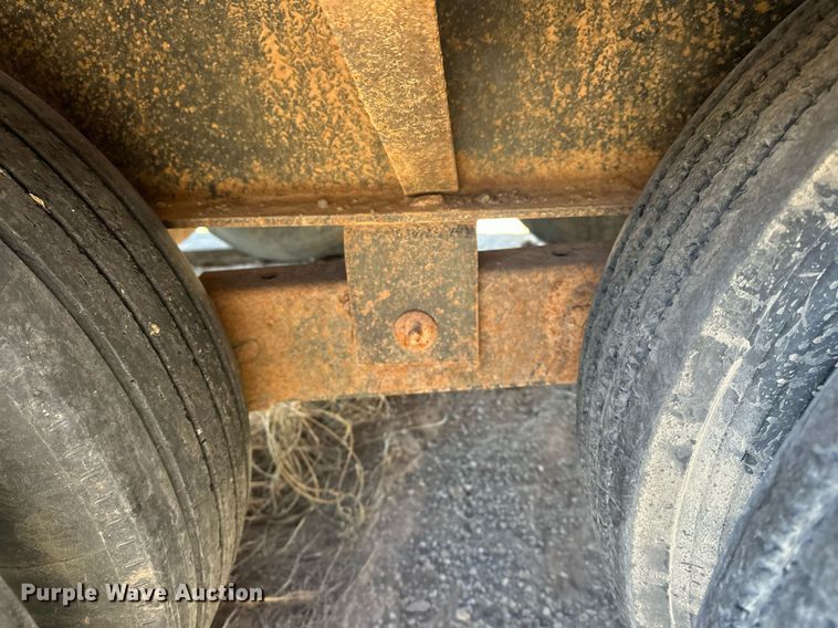 image for item ER4841 2006 Diamond T Trailers 10232DTF equipment trailer