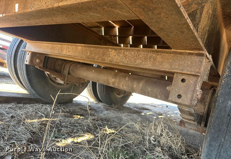 image for item ER4841 2006 Diamond T Trailers 10232DTF equipment trailer