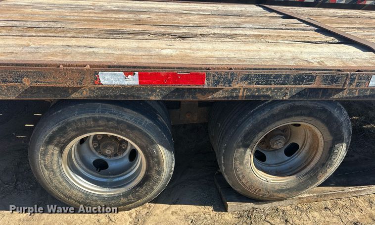 image for item ER4841 2006 Diamond T Trailers 10232DTF equipment trailer