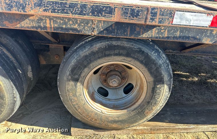 image for item ER4841 2006 Diamond T Trailers 10232DTF equipment trailer