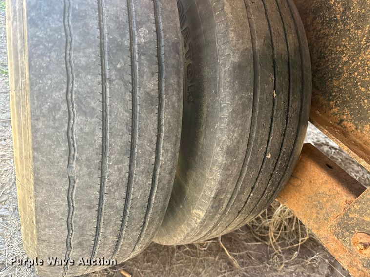 image for item ER4841 2006 Diamond T Trailers 10232DTF equipment trailer