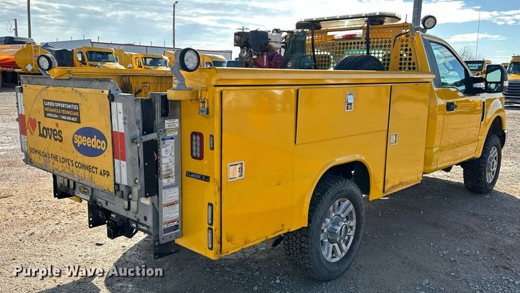 image for item ER4905 2019 Ford F350 Super Duty XL utility bed pickup truck