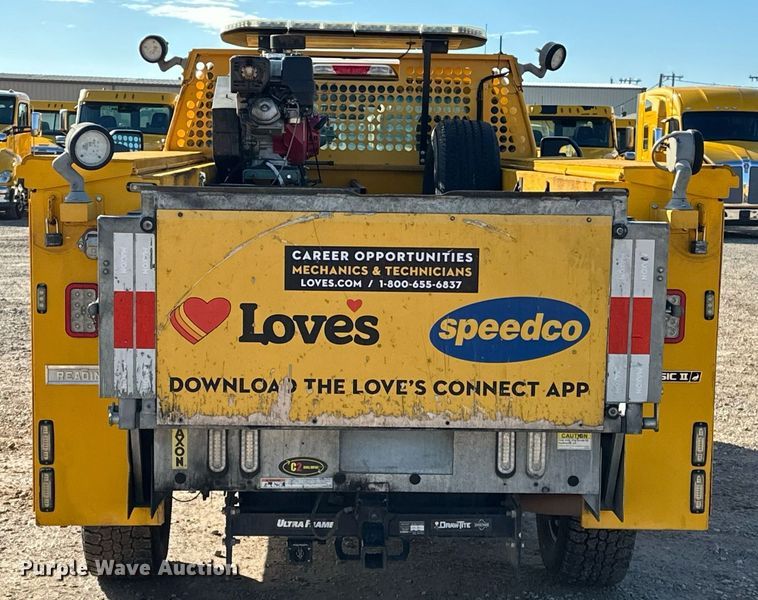 image for item ER4905 2019 Ford F350 Super Duty XL utility bed pickup truck