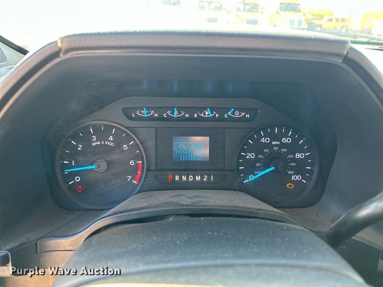 image for item ER4905 2019 Ford F350 Super Duty XL utility bed pickup truck