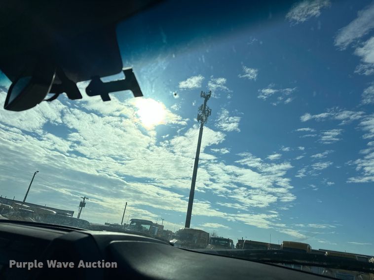 image for item ER4905 2019 Ford F350 Super Duty XL utility bed pickup truck