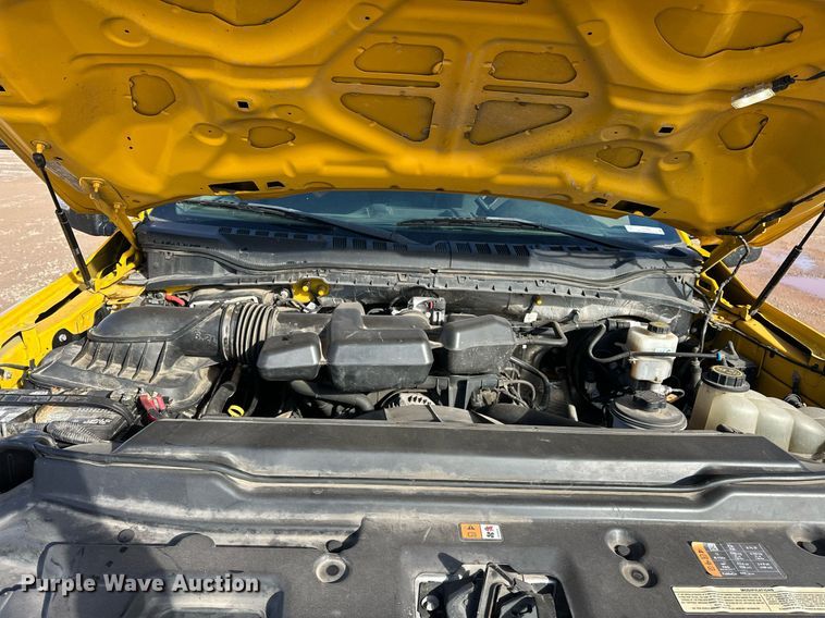 image for item ER4905 2019 Ford F350 Super Duty XL utility bed pickup truck