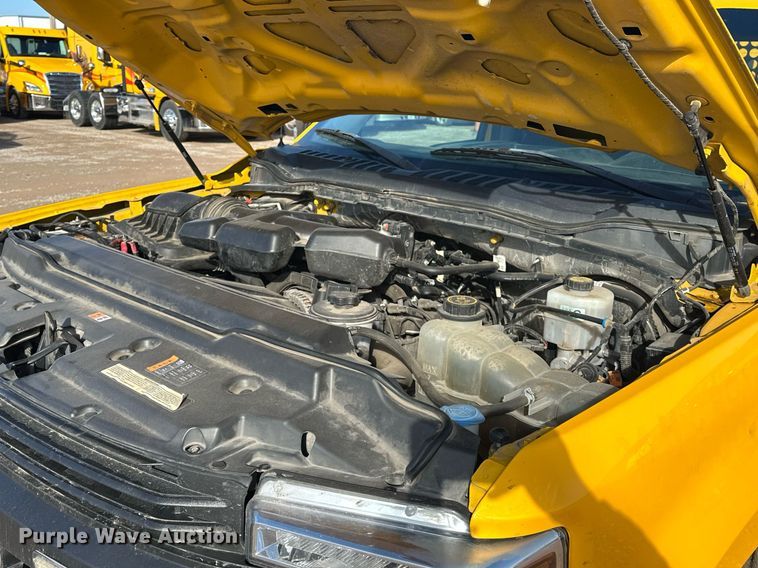 image for item ER4905 2019 Ford F350 Super Duty XL utility bed pickup truck