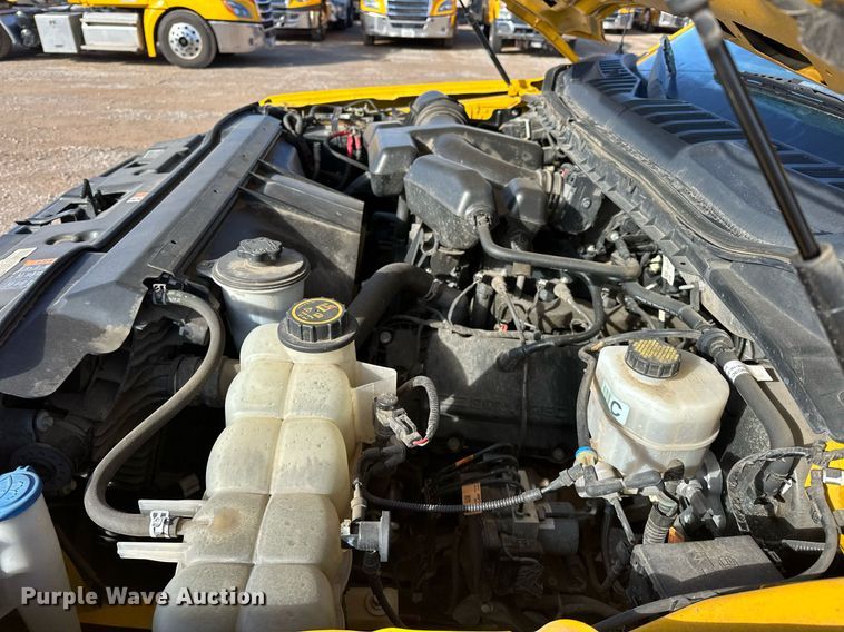 image for item ER4905 2019 Ford F350 Super Duty XL utility bed pickup truck