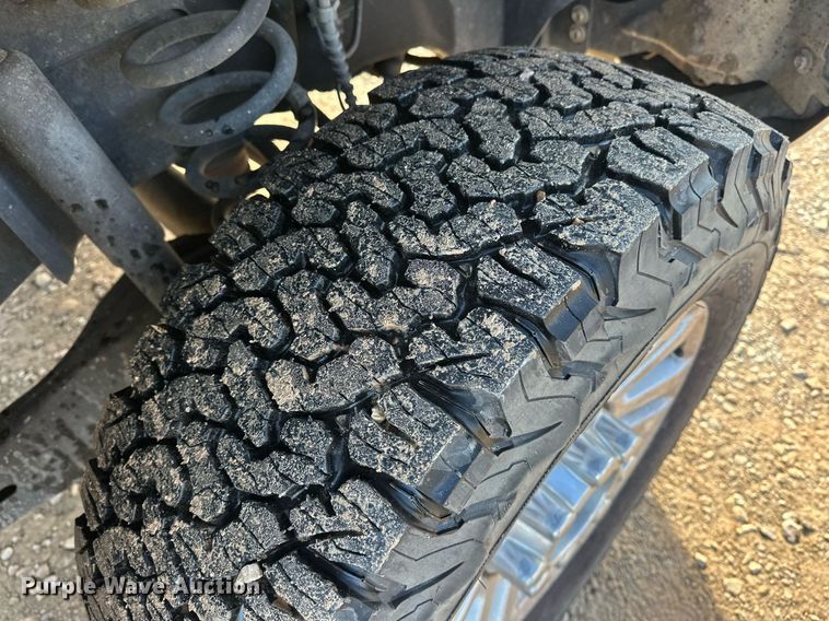 image for item ER4905 2019 Ford F350 Super Duty XL utility bed pickup truck