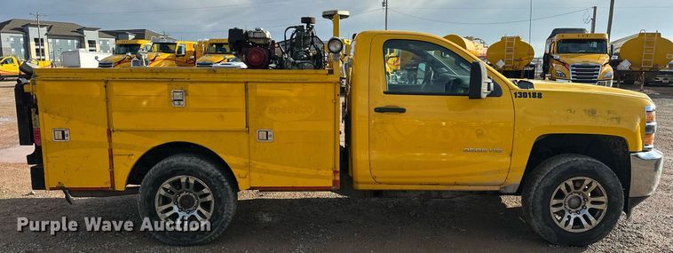 image for item ER4906 2015 Chevrolet Silverado 3500HD utility bed pickup truck