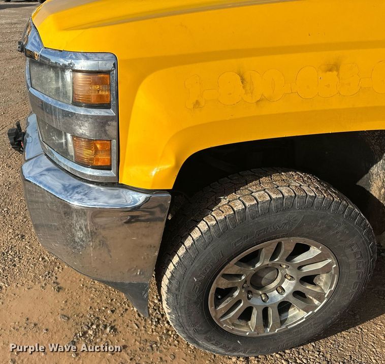 image for item ER4906 2015 Chevrolet Silverado 3500HD utility bed pickup truck