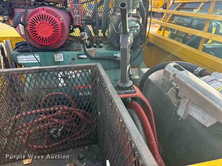 image for item ER4906 2015 Chevrolet Silverado 3500HD utility bed pickup truck