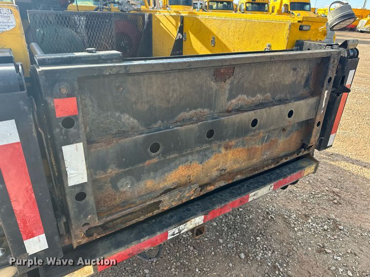 image for item ER4906 2015 Chevrolet Silverado 3500HD utility bed pickup truck