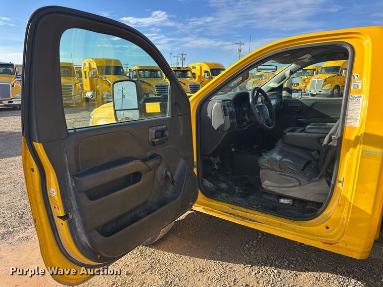 image for item ER4906 2015 Chevrolet Silverado 3500HD utility bed pickup truck