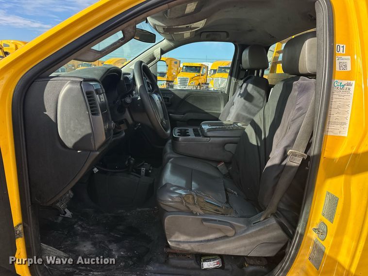 image for item ER4906 2015 Chevrolet Silverado 3500HD utility bed pickup truck