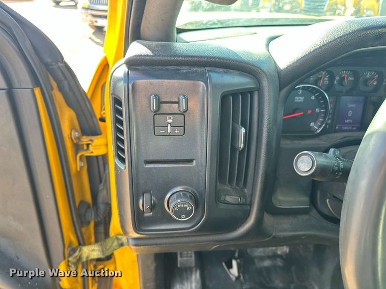 image for item ER4906 2015 Chevrolet Silverado 3500HD utility bed pickup truck