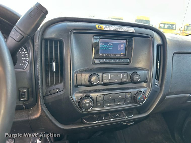 image for item ER4906 2015 Chevrolet Silverado 3500HD utility bed pickup truck