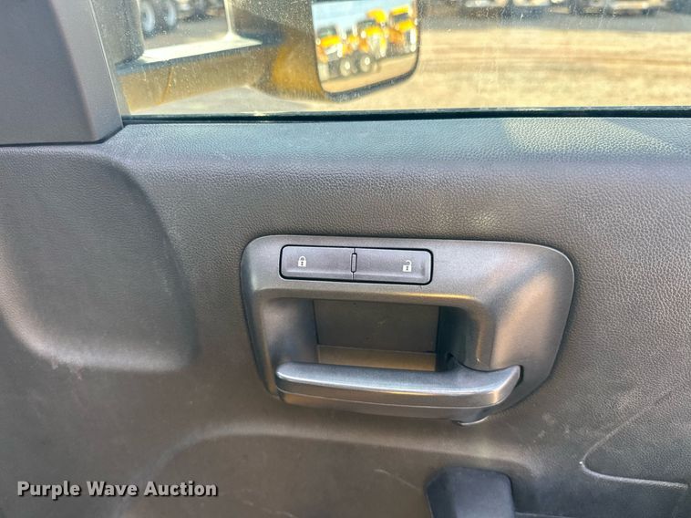 image for item ER4906 2015 Chevrolet Silverado 3500HD utility bed pickup truck