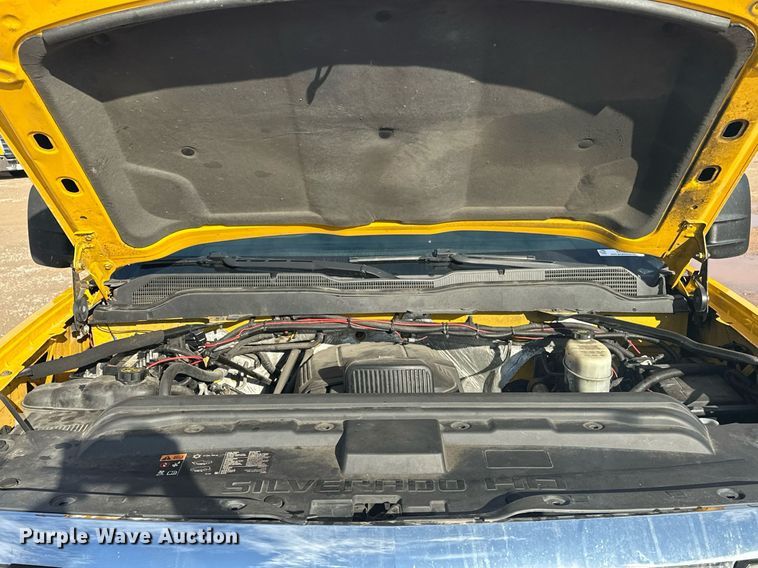 image for item ER4906 2015 Chevrolet Silverado 3500HD utility bed pickup truck