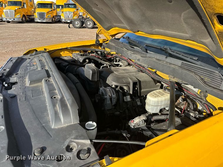 image for item ER4906 2015 Chevrolet Silverado 3500HD utility bed pickup truck