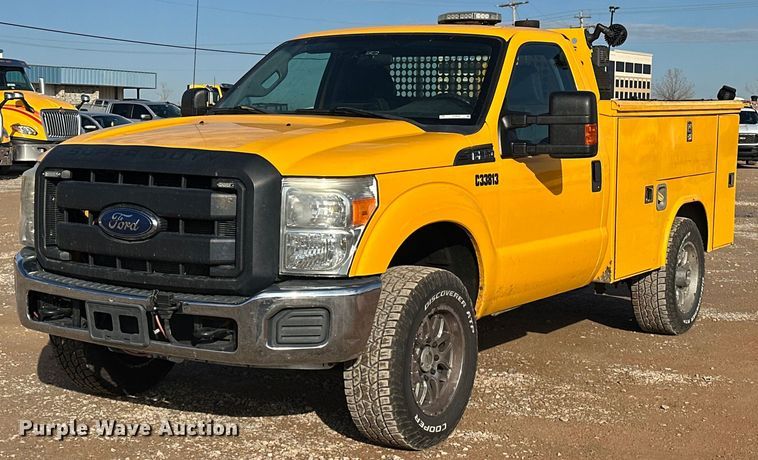 image for item ER4908 2016 Ford F350 Super Duty XL utility bed pickup truck