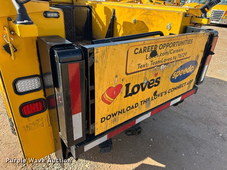 image for item ER4908 2016 Ford F350 Super Duty XL utility bed pickup truck